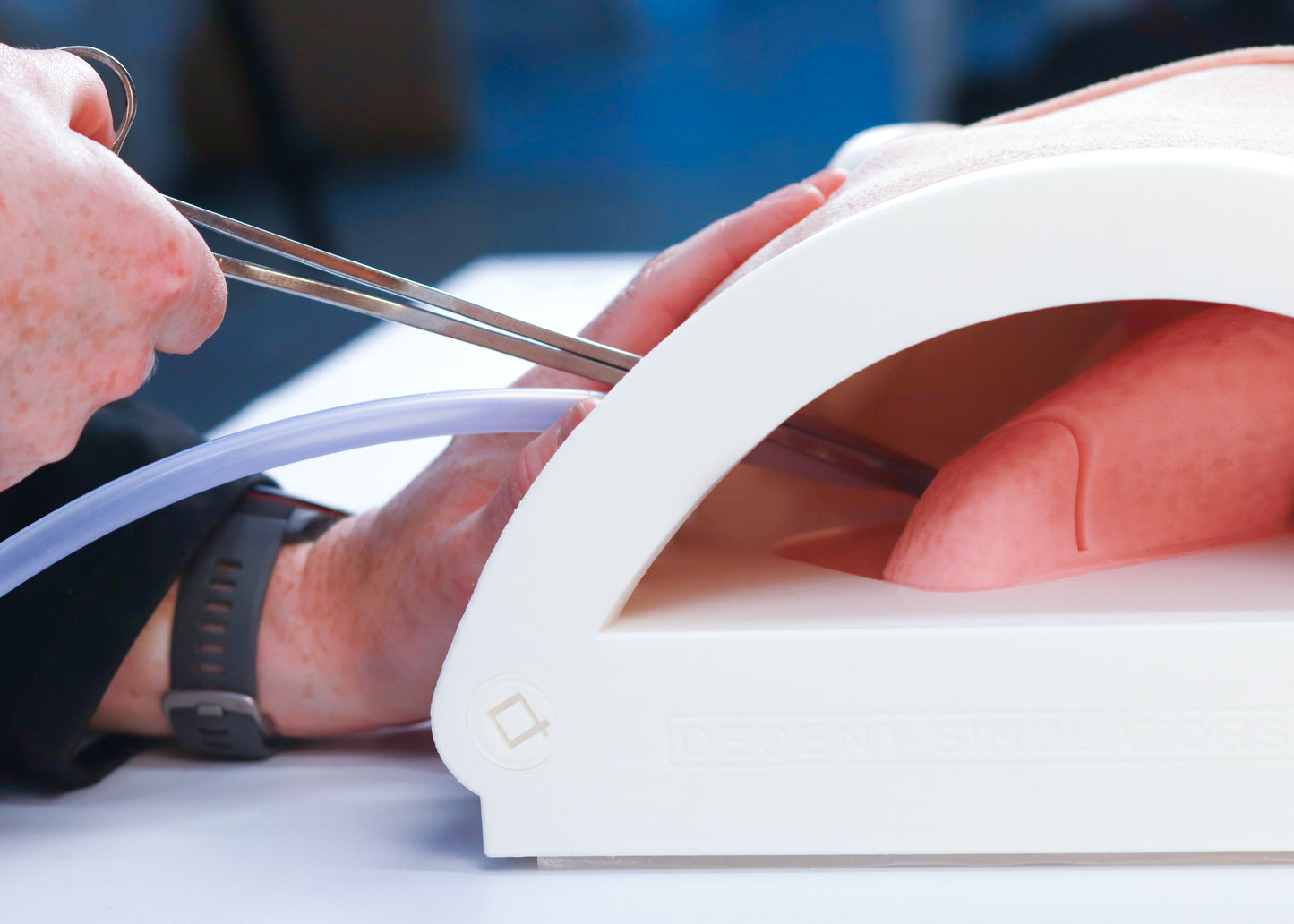 Færdighedstræner til thoraxdræn og nåledekompression