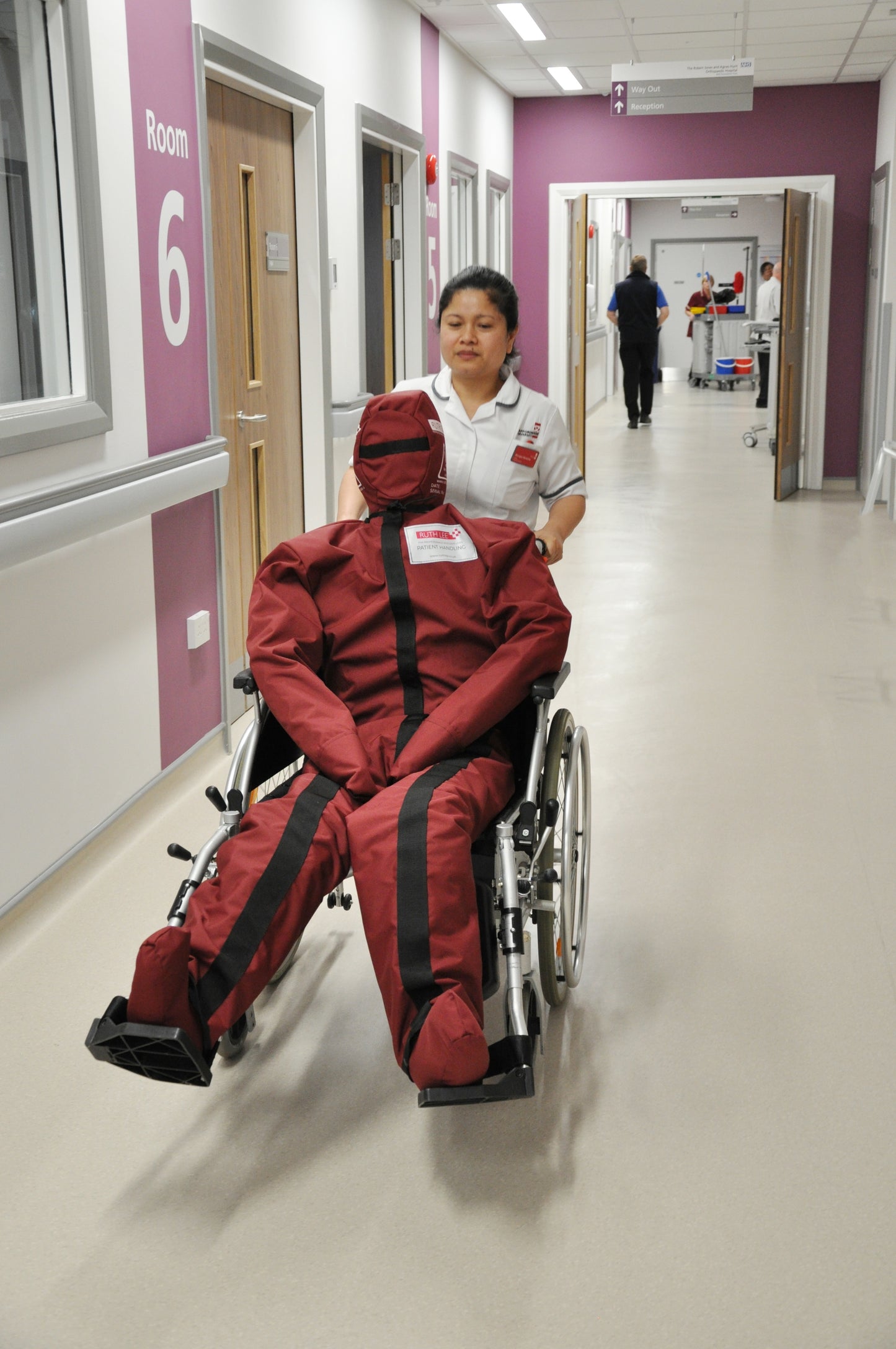 Træningsdukke Patient Handling