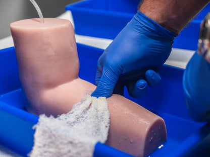 St John Arm - Sårpakning & Tourniquet Træner med Knogle