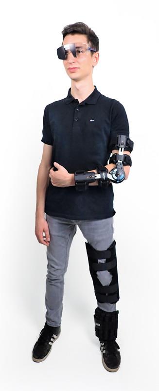 Suit to simulate Hemiparesis