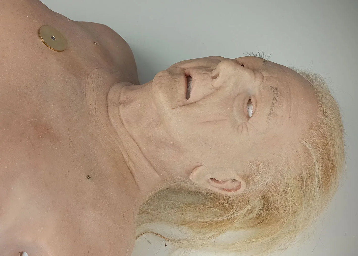 Esther - Realistic head-to-abdomen overlay for a manikin